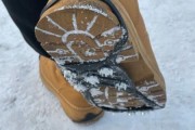 冰雪地怎么防滑_冰雪地穿什么鞋最安全