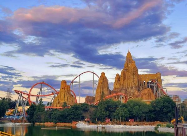 北京欢乐谷过山车有哪些_哪个最刺激