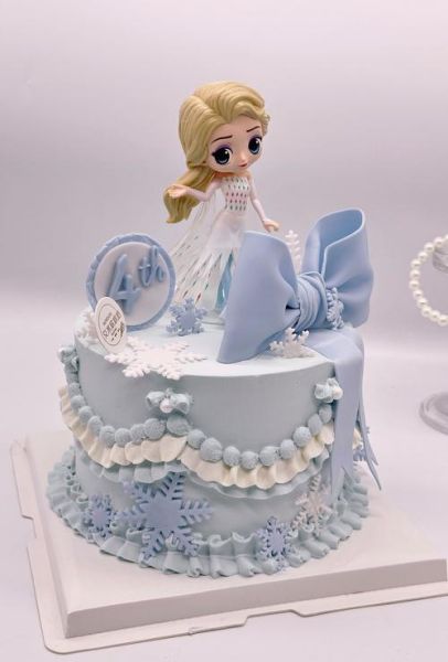 冰雪奇缘小蛋糕怎么做_适合几岁孩子吃