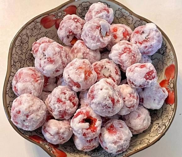 冰雪山楂球怎么做_冰雪山楂球热量高吗