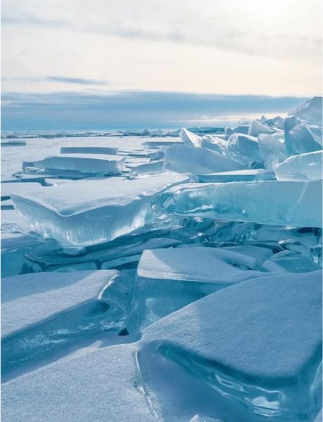 俄罗斯冰雪图片哪里拍_贝加尔湖蓝冰怎么拍