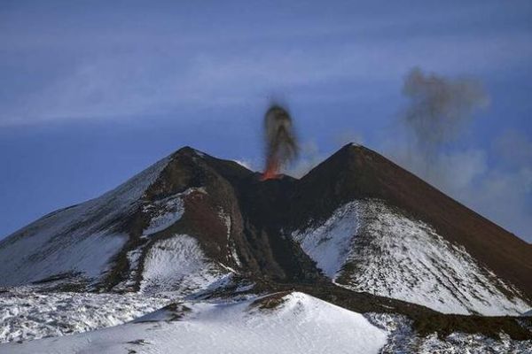 冰雪火山是怎么形成的_冰雪火山会喷发吗