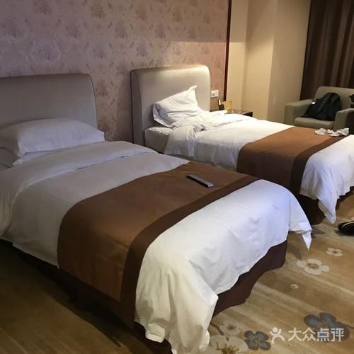 长沙高原红大酒店价格_一晚多少钱