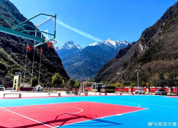 高原球场打球注意事项_高原球场对身体的影响
