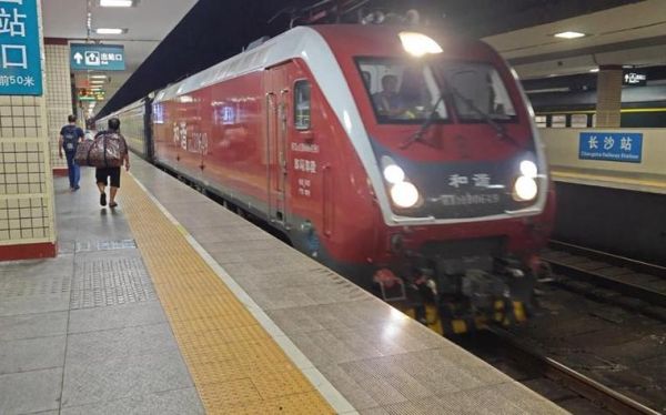 辽阳到北京高铁时刻表_辽阳到北京开车多长时间