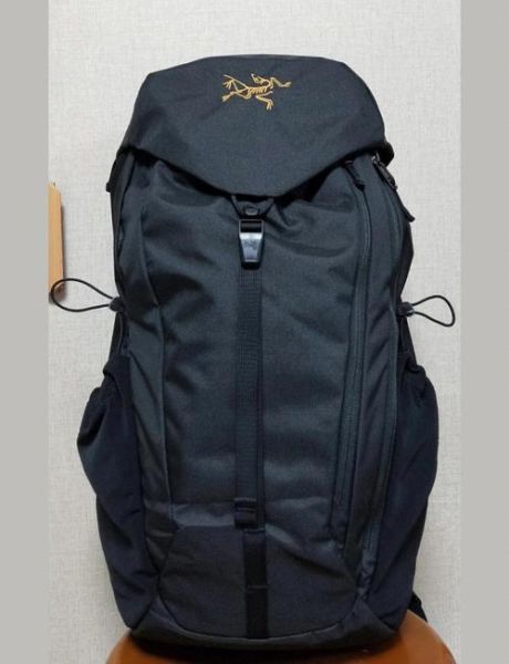 始祖鸟登山包哪款好_怎么选容量