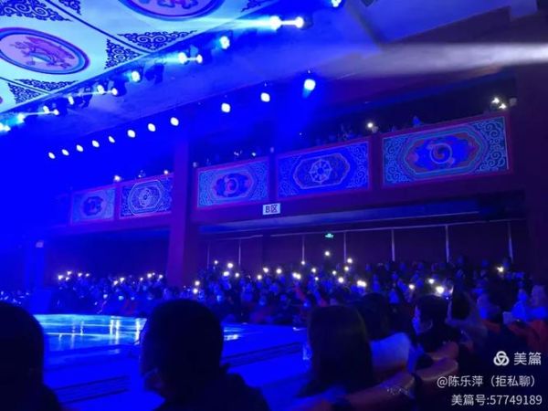 九寨沟高原红演艺中心值得看吗_门票价格多少钱