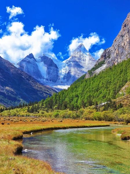 亚丁是高原吗_稻城亚丁海拔多少米