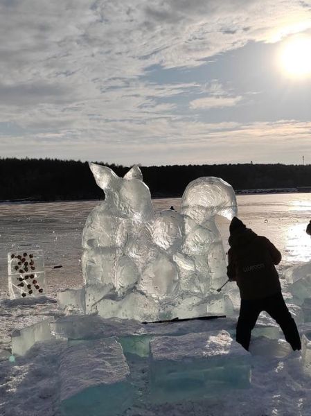 冰雪的夏日_为什么冰雕不融化