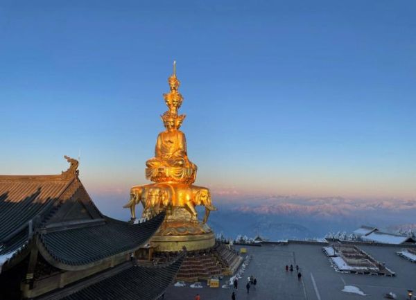 峨眉山高原反应怎么办_峨眉山海拔多高