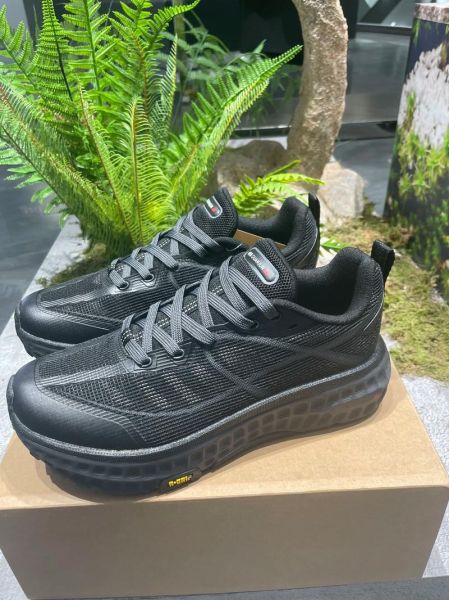 户外鞋哪个好_徒步登山鞋怎么选