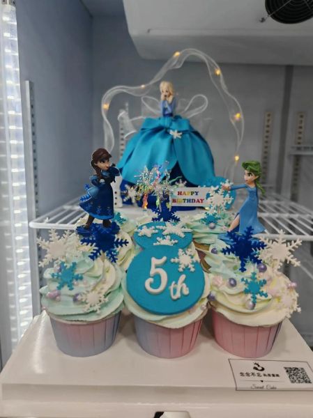 冰雪王后蛋糕多少钱_怎么做家庭版