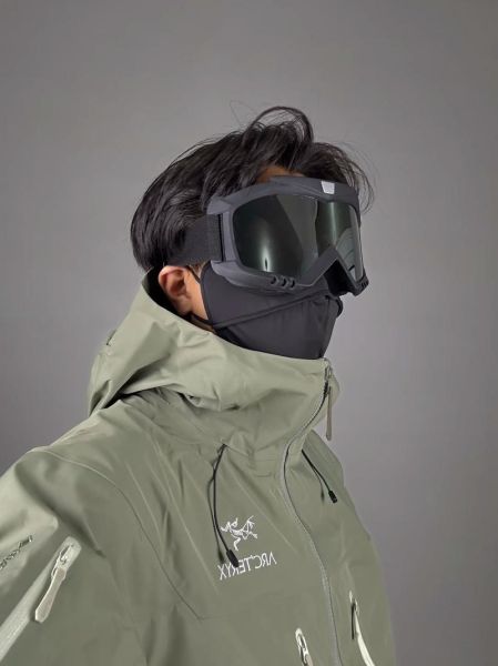 始祖鸟冲锋衣怎么选_始祖鸟冲锋衣价格为什么贵