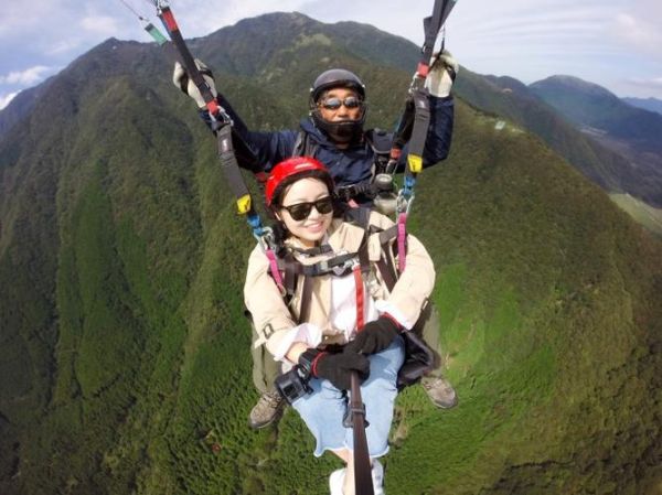 朝雾高原滑翔体验价格_朝雾高原滑翔伞安全吗