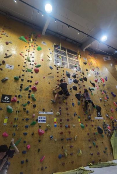 南京户外攀岩去哪玩_初学者如何入门