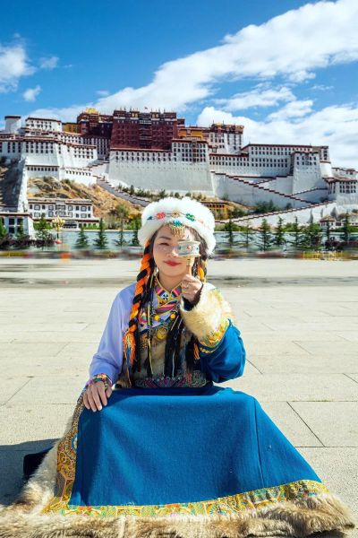 高原拍照穿什么颜色_高原拍照怎么拍好看