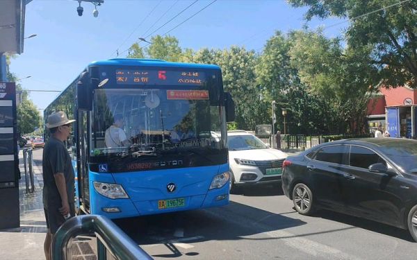 北京5路公交路线怎么走_北京5路最早几点发车