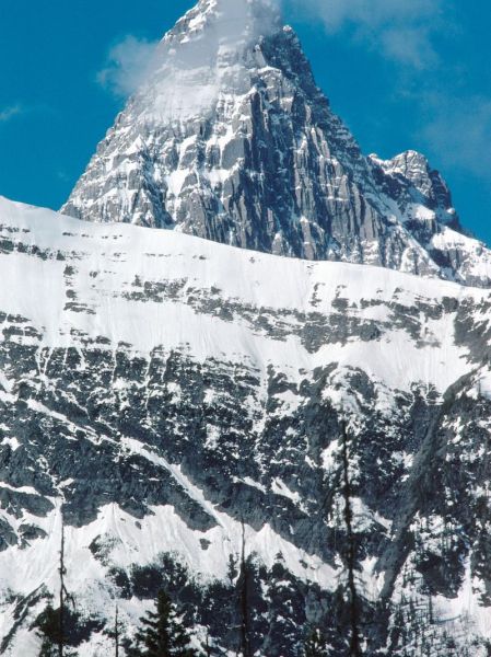 帕米尔高原最高峰在哪里_乔戈里峰海拔多少米