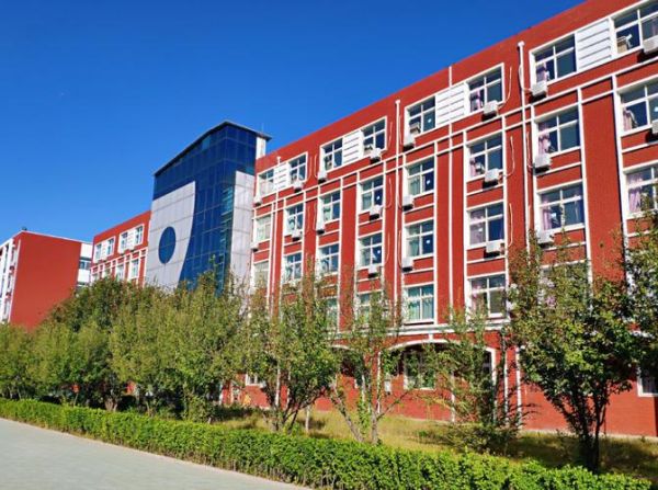 北京现代艺术学校怎么样_学费一年多少钱