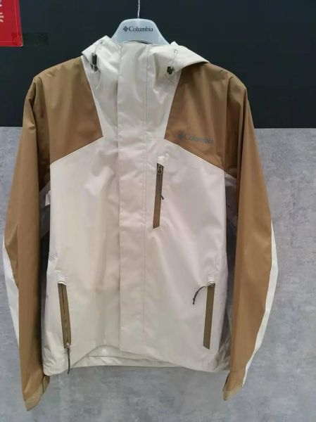 哥伦比亚冲锋衣怎么选_哥伦比亚户外官网正品购买指南